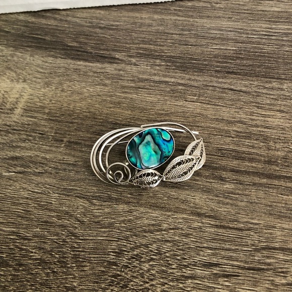 Vtg Abalone Filigree Leaf Detailed Brooch - Picture 3 of 12